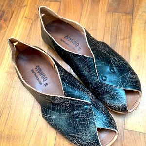 Cydwoq Summer Slip-ons Size 38